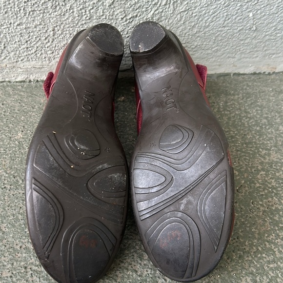 NAOT Mary Jane Comfort Shoes Shiny Red One Small Flaw Read Description Sz 37 - Picture 8 of 9